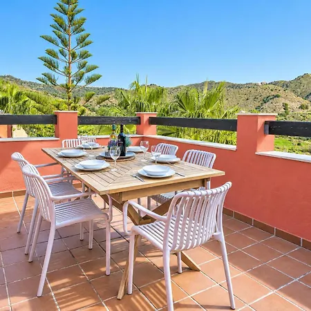 2 Bed Penthouse In La Reserva De *